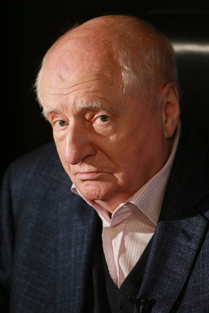 Марк Захаров profil kép