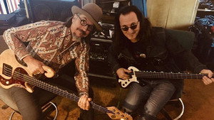Geddy Lee Asks: Are Bass Players Human Too? 1. évad Ep.1 1. epizód