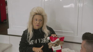 Theresa Caputo: Raising Spirits 1. évad Ep.16 16. epizód