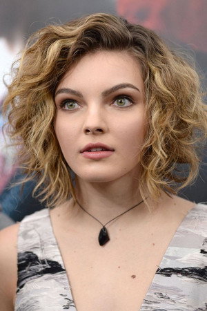 Camren Bicondova profil kép