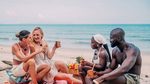 Stranded on Honeymoon Island 1. évad Ep.10 10. epizód