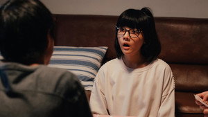 關於未知的我們 kép