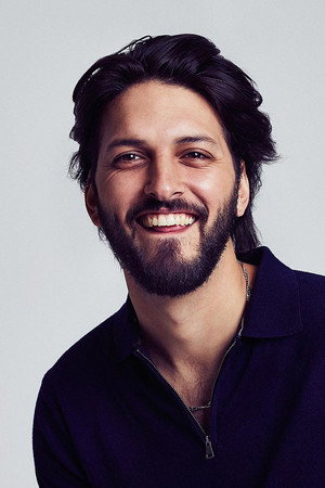 Shazad Latif profil kép