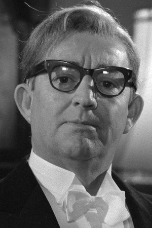 Buster Larsen profil kép