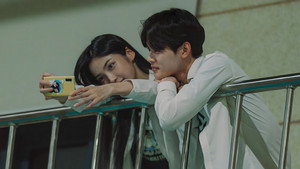 밤이 되었습니다 kép
