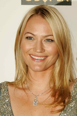 Sarah Wynter profil kép