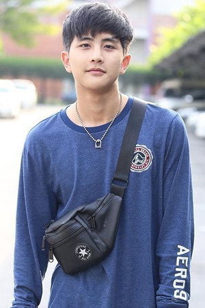 ภูวนัย แสงวรรณ์ profil kép