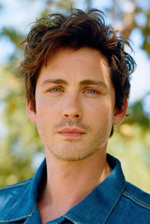 Logan Lerman profil kép