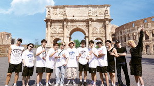 나나투어 with 세븐틴 kép