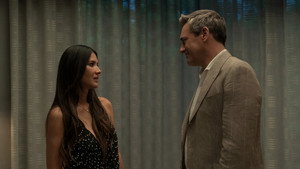Your Friends & Neighbors 2. évad Ep.7 Keletre
