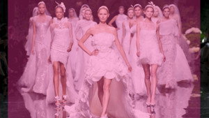 I Found The Gown kép