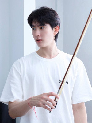 ความลับในบทเพลงที่บรรเลงไม่รู้จบ poszter