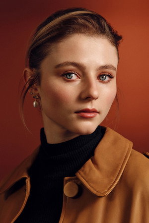 Thomasin McKenzie profil kép