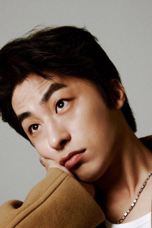 구교환 profil kép