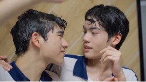 เพื่อนสนิทระวังคิดไม่ซื่อ kép
