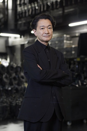 白井晃 profil kép