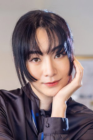 陽靚 profil kép