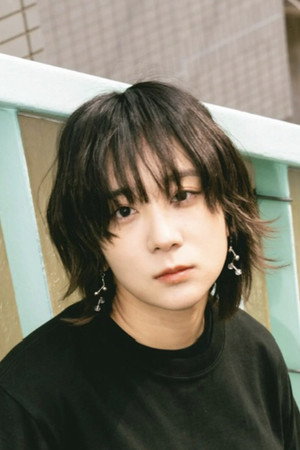 伊澤彩織 profil kép