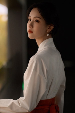 陈都灵 profil kép