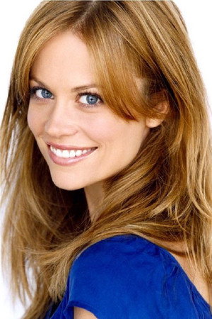 Claire Coffee profil kép
