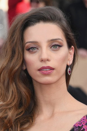Angela Sarafyan profil kép