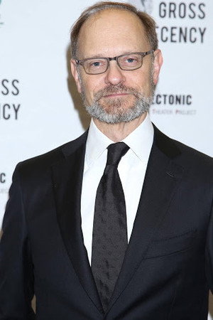 David Hyde Pierce profil kép