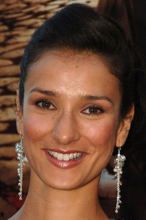 Indira Varma profil kép