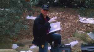 NCIS: Tengerészeti helyszínelők 1. évad Ep.10 Sorsára hagyva