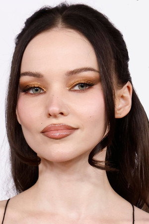 Dove Cameron profil kép