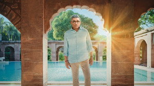 Eugene Levy, a kedvetlen utazó kép