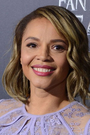 Carmen Ejogo profil kép