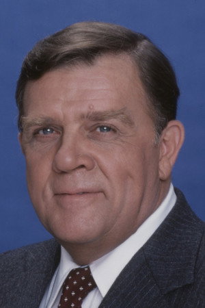 Pat Hingle profil kép