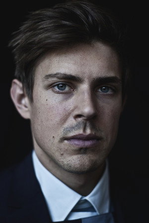 Chris Lowell profil kép
