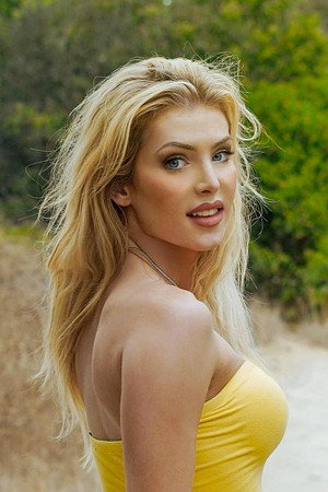 Saxon Sharbino profil kép