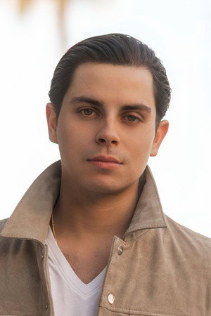 Jake T. Austin profil kép