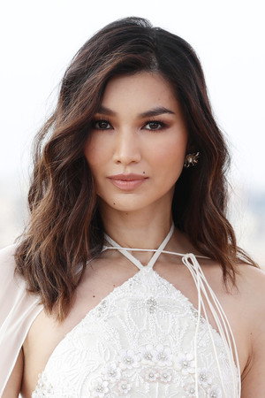 Gemma Chan profil kép
