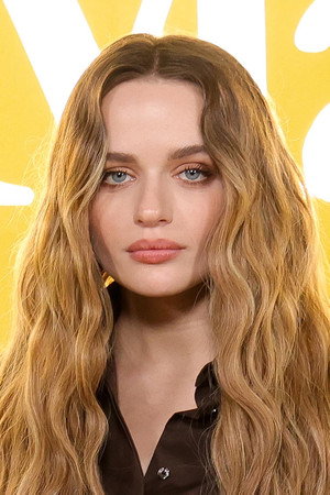 Joey King profil kép