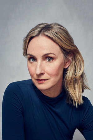 Lisa McCune profil kép