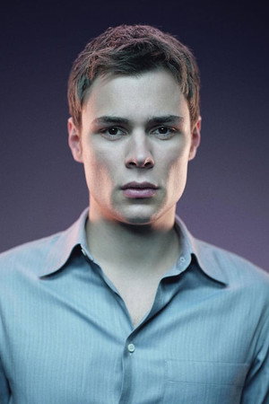 Patrick John Flueger profil kép