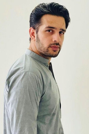 Usama Khan profil kép