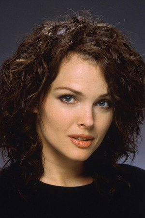 Dina Meyer profil kép