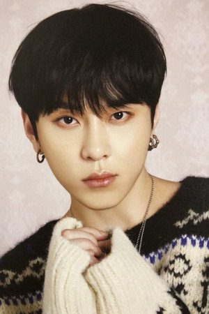 용준형 profil kép