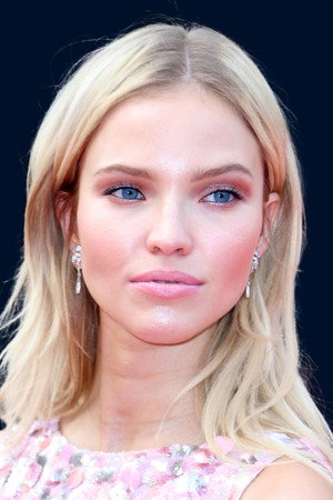Sasha Luss profil kép
