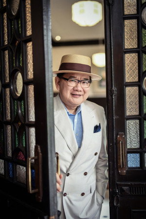 曹可凡 profil kép