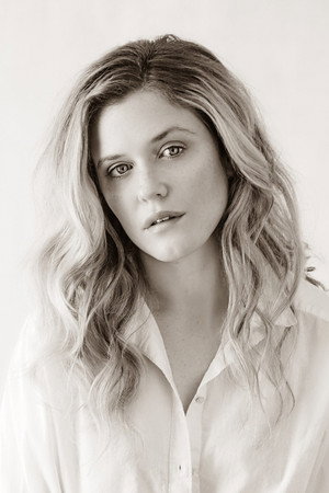 Harriet Dyer profil kép