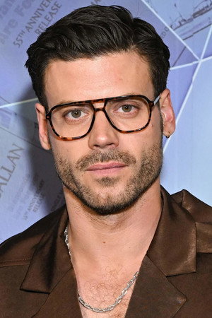 François Arnaud profil kép