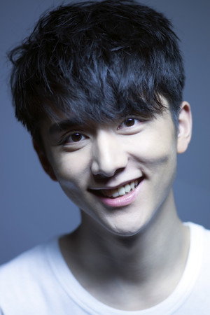 張新成 profil kép