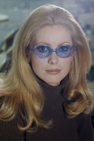 Catherine Deneuve profil kép