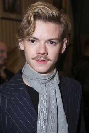 Thomas Brodie-Sangster profil kép