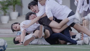 Who Are You เธอคนนั้นคือฉันอีกคน kép